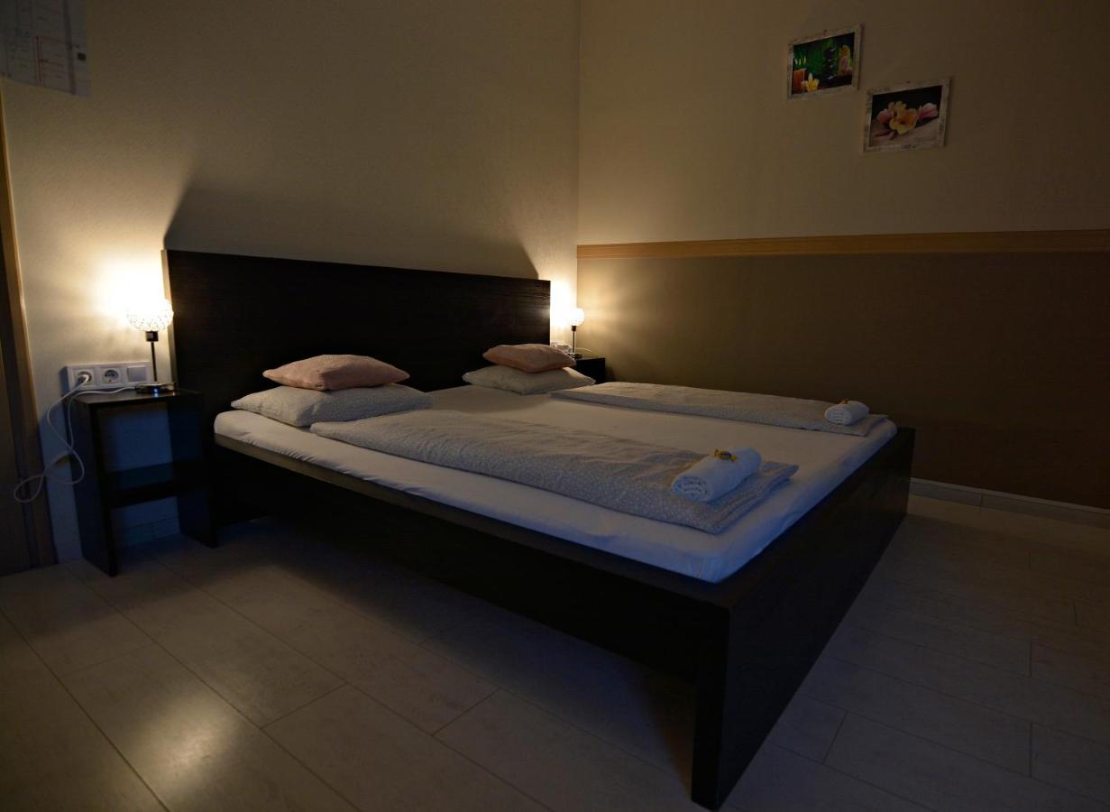R.Gold Apartman Makó エクステリア 写真