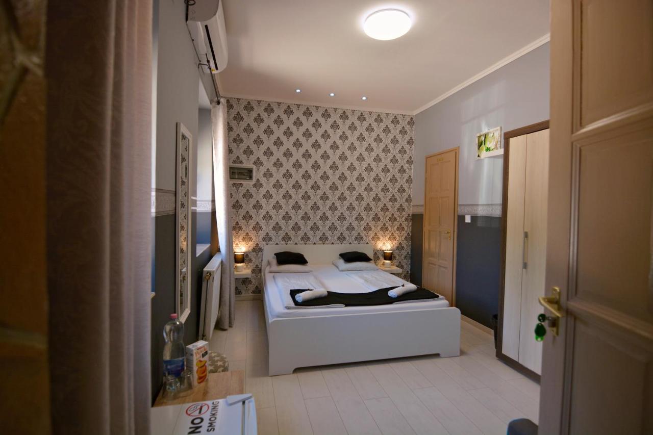 R.Gold Apartman Makó エクステリア 写真