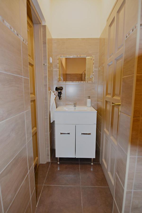 R.Gold Apartman Makó エクステリア 写真