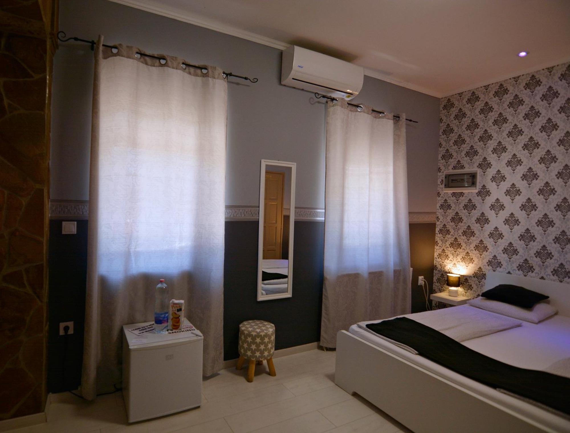 R.Gold Apartman Makó エクステリア 写真
